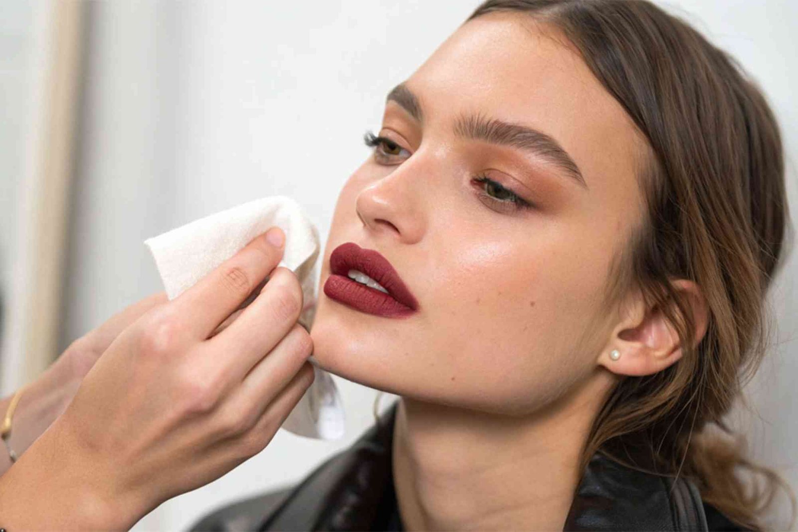 How To Remove Matte Lipstick