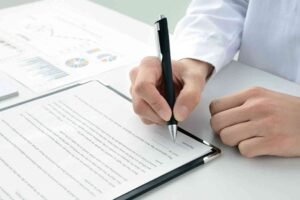 Practical Tips: What Are The Key Clauses To Include In A Franchise Agreement In Dubai