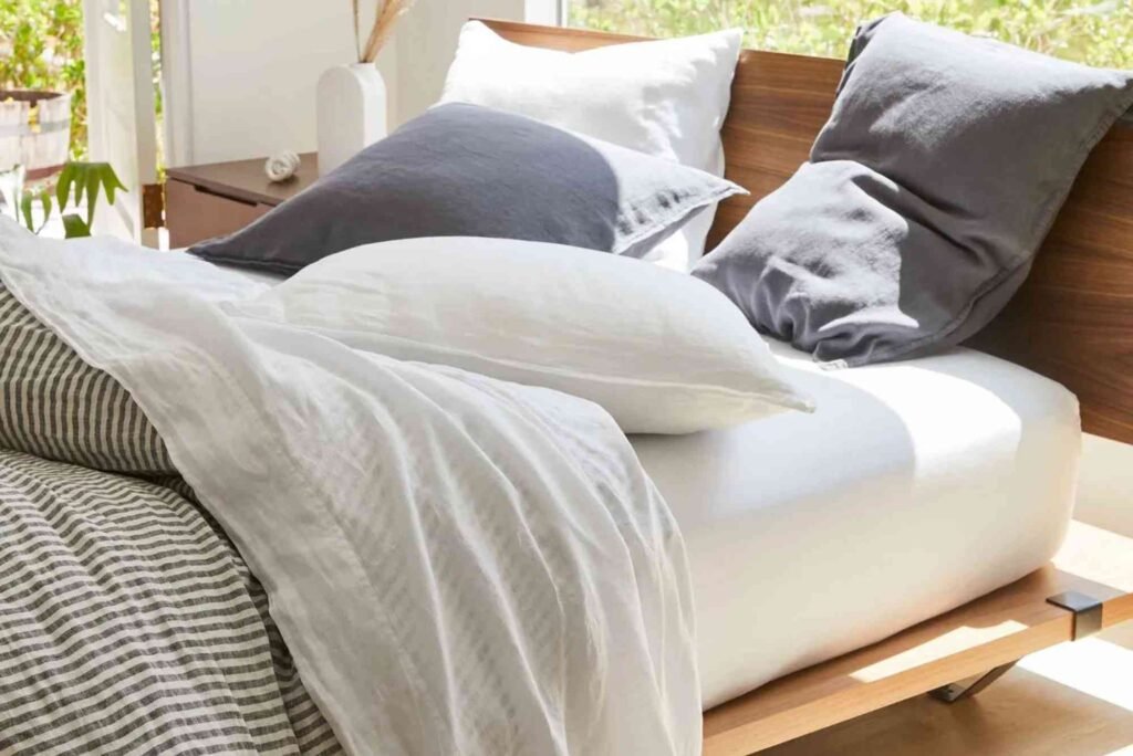 Why Buying Linens Wholesale Is Beneficial