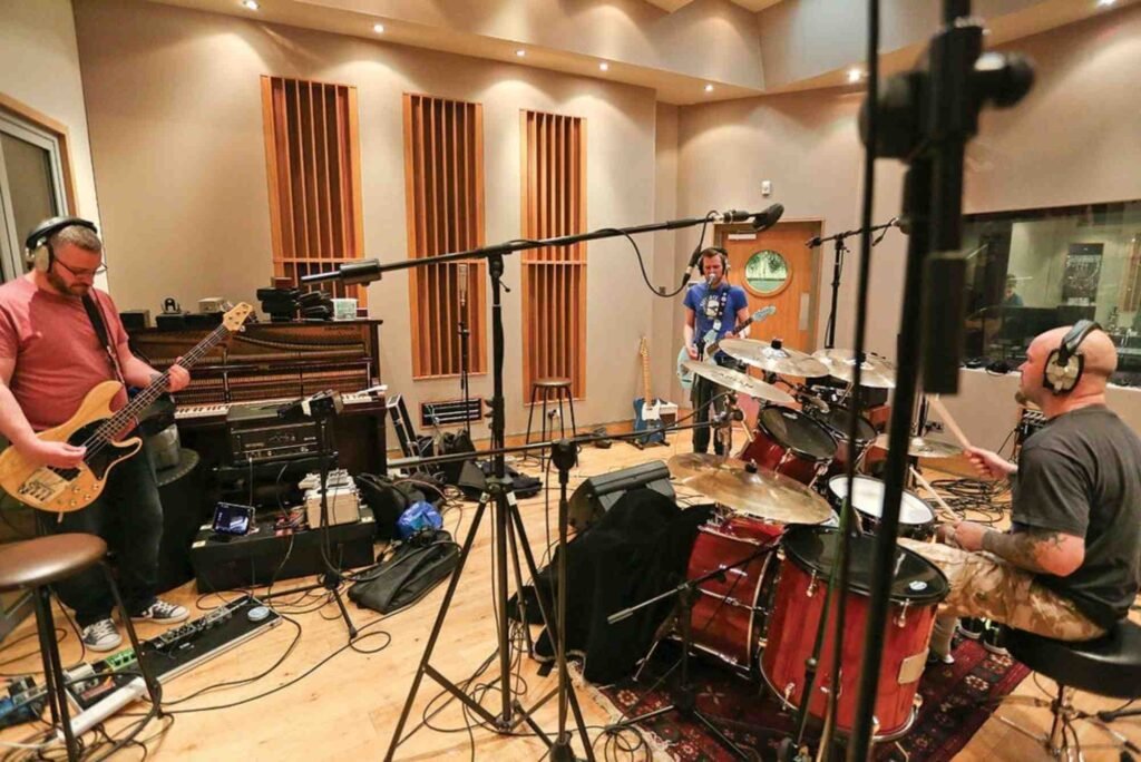 Studio Sound vs Live Sound: What’s the Real Difference?