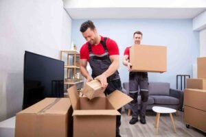 How to Ensure a Smooth Move with Movers and Packers